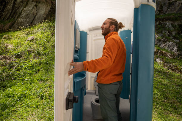 Best Portable restroom trailer rental  in Grandview Plaza, KS