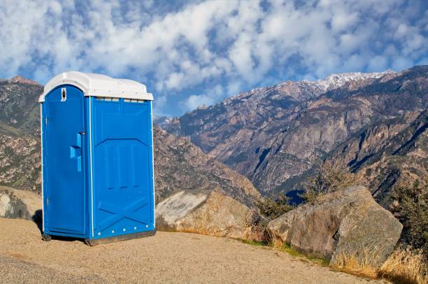 Best Construction site porta potty rental  in Grandview Plaza, KS