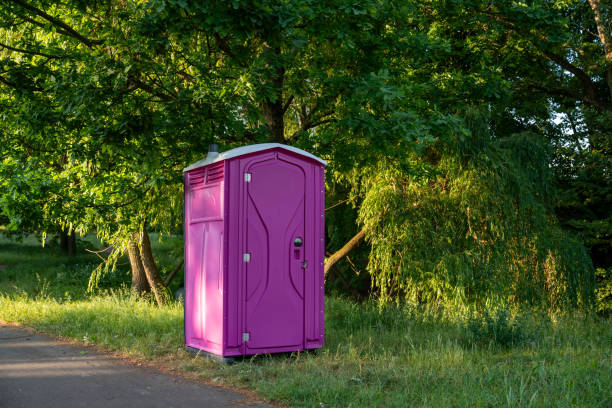 Best Portable bathroom rental  in Grandview Plaza, KS